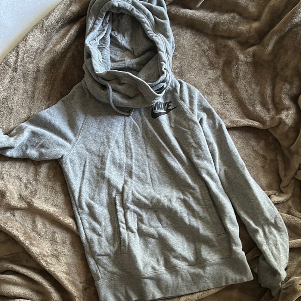 gray Nike Hoodie